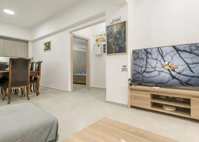 Manos Apartments